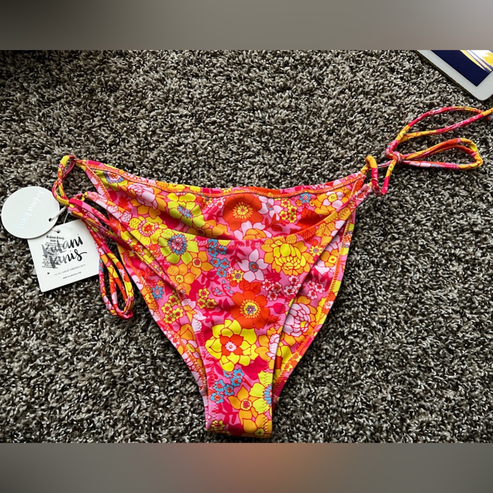 Kulani kinis brand new never worn with tags